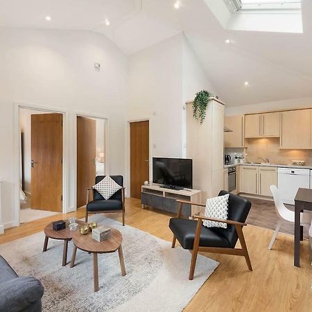 Villa Beautiful West London House Extérieur photo